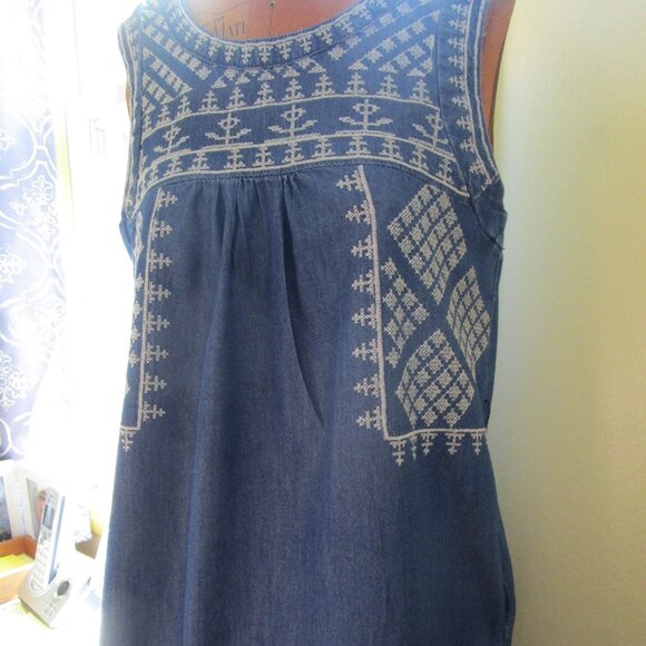 Romeo and Juliet Couture Dresses & Skirts - Romeo and Juliet Couture Size M Mini Dress or Tunic Embroidered  Dress